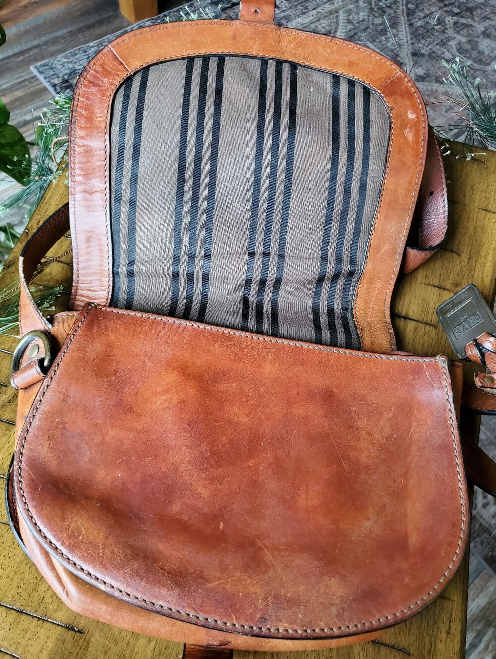 FRYE Ilana Italian Leather Saddle Bag Western Crossbody Unisex - Picture 12 of 16